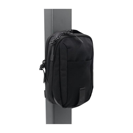 Magnetic gym bag